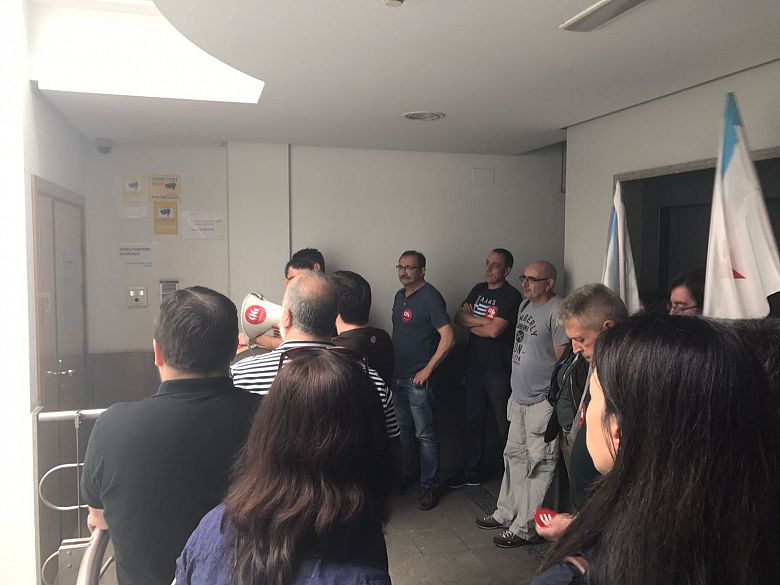 17-07-06 ProtestaDespidosDXCCorunha09.jpeg